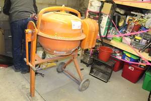 lot 7 image: Central Machinery Cement Mixer 3-12 cu.ft.