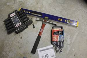 lot 209 image: Lot of (4) Hand Tools (new) - Jobsmart Screwdriver Set, 3 Level, Plumb Hammer 24, Crescent Combination Wrench Set Metric 6-piece