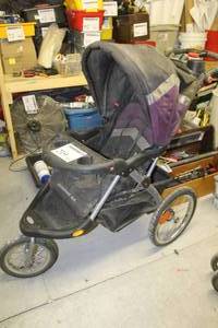 lot 219 image: Baby Trend Expedition ELX Tricycle Stroller with Canopy