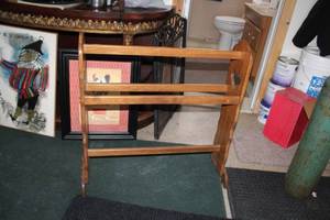 lot 237 image: Towel Dryer Rack