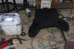 lot 273 image: Ridgeford Heated Quilted Mattress Pad (no controller), Back Support Pillow with Arm Rests
