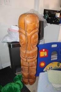 lot 304 image: Wood Totem Pole Home Dcor 44