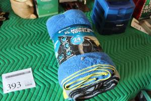 lot 393 image: Members Mark Multipurpose XL Microfiber Towels 16x24 24-count