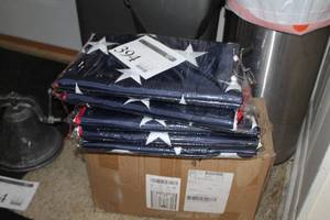 lot 394 image: Lot of (5) United States Flags (in package)