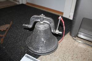 lot 404 image: Metal Bell with Ringer 7