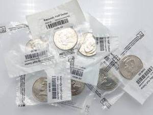 12 Uncirculated Kennedy Half Dollars, 5-2006 and 7-2006-D