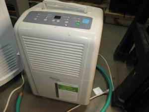lot 8 image: Portable SoleusAir 5.6 amp Dehumidi...