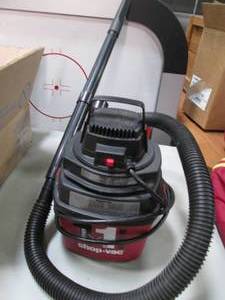 lot 64 image: Shop Vac 1 gallon 1 hp model 500x v...