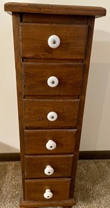 lot 13 image: Small Decoratative Storage Unit