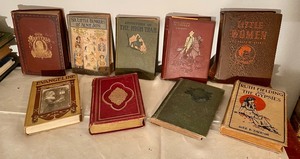 lot 28 image: Vintage Books