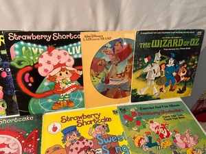 lot 129 image: 9 Vintage Disney & Strawberry Shortcake Vinyl Records