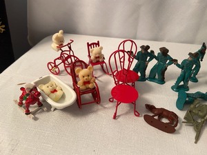 lot 141 image: Lot of Miniatures- Mattel, Bergen Toys & Misc.