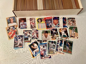 lot 149 image: Large Box of Assorted Vintage Baseball Cards