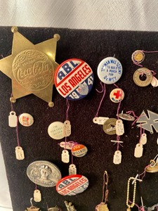 lot 151 image: Lot Antique & Vintage Pins
