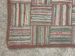 lot 158 image: Vintage Hooked Rug