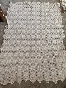 lot 189 image: Lot of Vintage Crocheted Bedspreads or Throws