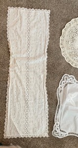 lot 190 image: Lot of Table Runners and Doilys