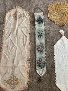 lot 188 image: Lot of Decorative Linens and Wall Hangings