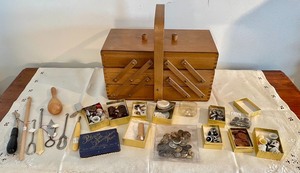lot 202 image: Wooden Sewing Box Filled with Accessories