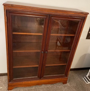 lot 206 image: Vintage Book Case with Shelves and Glass Doors