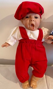 lot 208 image: Berenyver Dolls