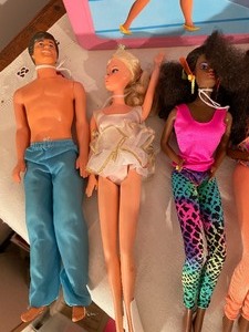 lot 229 image: Barbie Lot