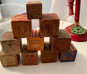 lot 235 image: Lot of Vintage Toys