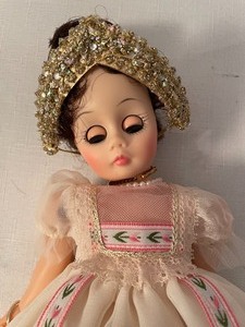 lot 237 image: Madame Alexander Doll and Book