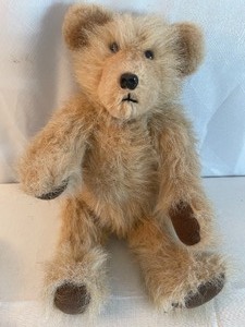 lot 255 image: Lot of Vintage Dolls and Furry Friends