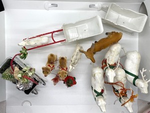 lot 119 image: Vintage Celluloid Christmas Figurines