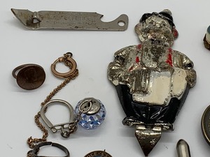 lot 40 image: Misc Smalls From the Case