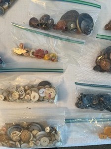 lot 258 image: Over 30 Bags of Buttons