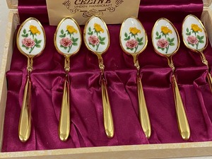 lot 74 image: Celine Linden Six Piece Spoon Set in Box