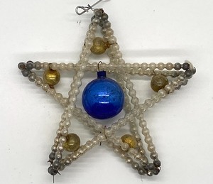 lot 118 image: Antique Beaded Czech Christmas Ornaments