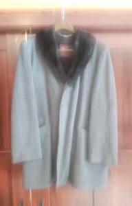 lot 62 image: Handsome Vintage Mens Hounds Tooth Outer Coat