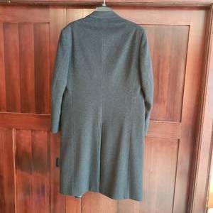 lot 65 image: Kuppenheimer Cashmere Blend Gray Overcoat