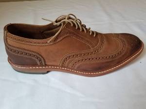 lot 83 image: Amazing Mens Brogue Leather Shoes by Allen Edmonds- Size 10