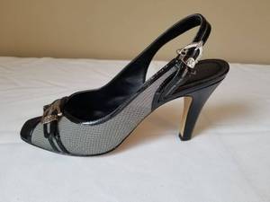 lot 77 image: Classy Womens Heels by Anne Klein- Size 8.5