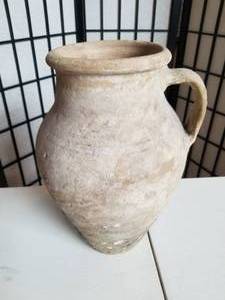 lot 91 image: Rustic Earthenware Vase