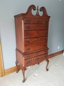 lot 29 image: Classic Mahogany Highboy Dresser