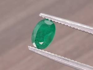 lot 30M image: .94 Carat Natural Emerald Oval Cut