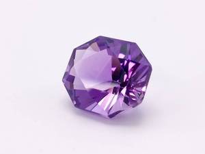 lot 30P image: Gorgeous 6.34 Carat Brazilian Amethyst Custom Cut