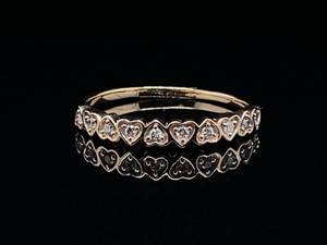 lot 69 image: Cute Heart Shaped Diamond Estate Band  Ring in Yellow Gold $1,375 Retail