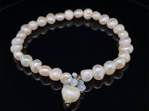 lot 88 image: Pearl Bracelet with Moonstone Bead Dangles
