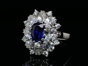 lot 89 image: Beautiful Blue Sapphire and White Stone Estate Ring