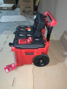 MILWAUKEE PACKOUT 22 IN. ROLLING TOOL BOX NEW SEE PICS