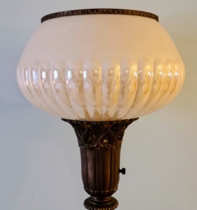 lot 4 image: Vintage Glass and Marble Floor Lamp