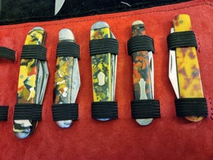 lot 16 image: Collection of Vintage Pocket Knifes (Case)