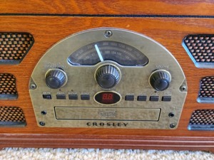 lot 36 image: Crosley Record Player