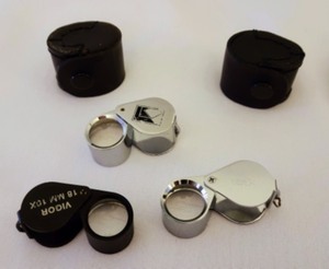lot 85 image: Variety of Loops and Desk Magnifying Glass Stand